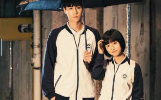 Yêu một người bằng tuổi, con gái sẽ thiệt thòi nhiều như thế nào?