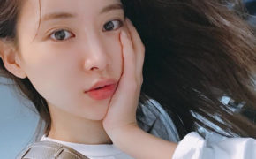 Cứu vớt đôi mắt đầy bọng thâm với 8 kem dưỡng mắt dạng lăn “thần sầu”