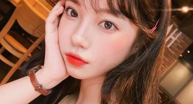 7 kem nền với độ che phủ cực cao, chấp hết mụn, thâm mà vẫn đảm bảo lớp nền mỏng nhẹ, tự nhiên