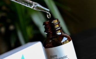 Top 5 serum cấp ẩm được săn lùng nhiều nhất trong nửa đầu năm 2018