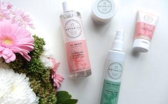 9 lọ toner giá dưới 400k nhưng cực kỳ chất lượng giúp bạn có làn da bóng khỏe