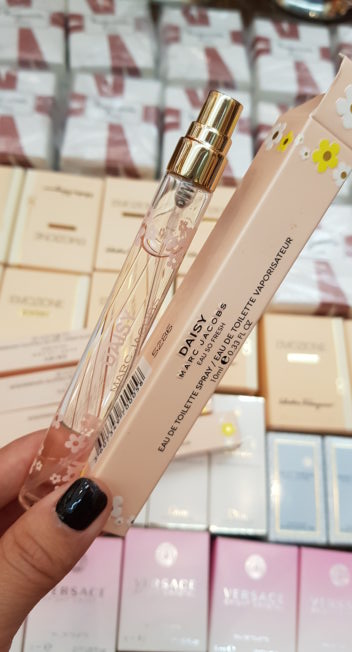 Top nước hoa dạng lăn siêu tiện lợi dành riêng cho phái nữ