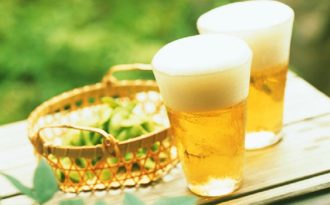 3 cách dưỡng trắng da cấp tốc dễ dàng bằng bia ngay tại nhà