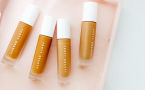 Điểm danh 10 kem nền có bảng màu đa dạng, niềm ao ước của rất nhiều chị em