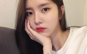 Làn da sạch mụn, bóng mịn như gái Hàn chính là nhờ có công thức pha toner để rửa mặt này