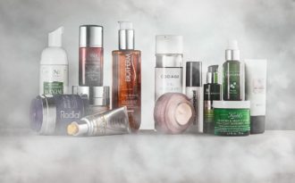 Có nên thường xuyên thay đổi chu trình dưỡng da không?