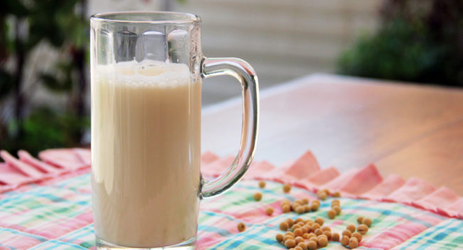 5 loại nước bạn nên uống trước khi ăn để giảm cân hiệu quả