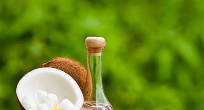 Bật mí cho nàng bí quyết làm trắng da bằng dầu dừa hiệu quả nhất