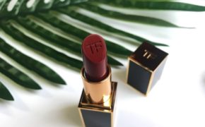 Điểm danh 7 thỏi son đỏ đất high end quyền lực, siêu sang chảnh