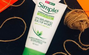 Review và so sánh 7 sản phẩm sữa rửa mặt Simple tốt nhất