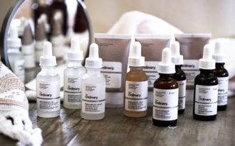 Hàng loạt tín đồ làm đẹp đang dùng loại serum giá 230k này, kể cả Kim Kardashian