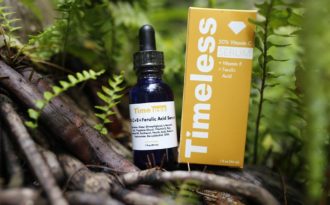 5 lọ serum giá bình dân nhưng hiệu quả chăm da không hề thua kém các sản phẩm đắt tiền