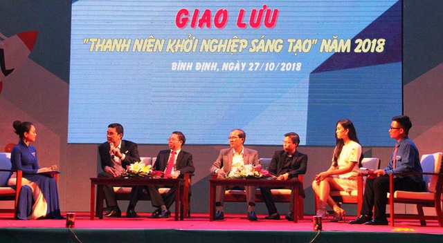 Các doanh nhân thành đạt, Hoa hậu Tiểu Vy tham gia giao lưu khởi nghiệp với thanh niên, sinh viên tỉnh Bình Định.