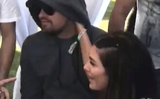 Leonardo DiCaprio hạnh phúc bên bồ kém 23 tuổi