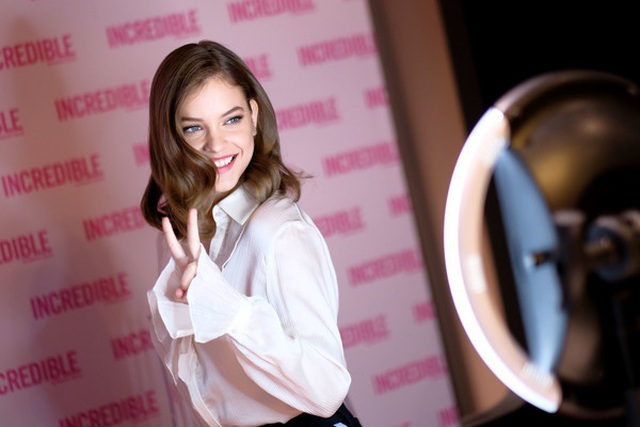 Tân thiên thần nội y Barbara Palvin khoe ngực căng đầy - 10