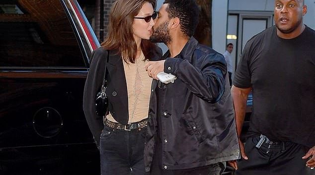 Bella Hadid đón tuổi mới bên bạn trai