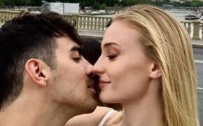 Joe Jonas và Sophie Turner mời nhiều “sao” dự đám cưới
