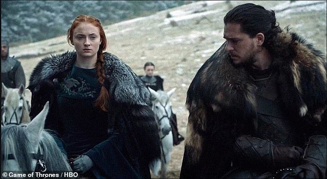 Sao phim Game of Thrones Sophie Turner tiết lộ cát sê bạn diễn cao gấp 3 lần - 2