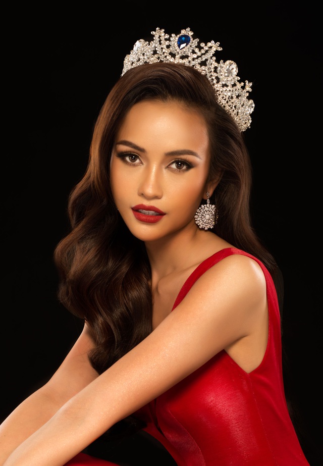 Ngắm vẻ đẹp quyến rũ của Ngọc Châu sau thành công tại Miss Supranational 2019 - 2