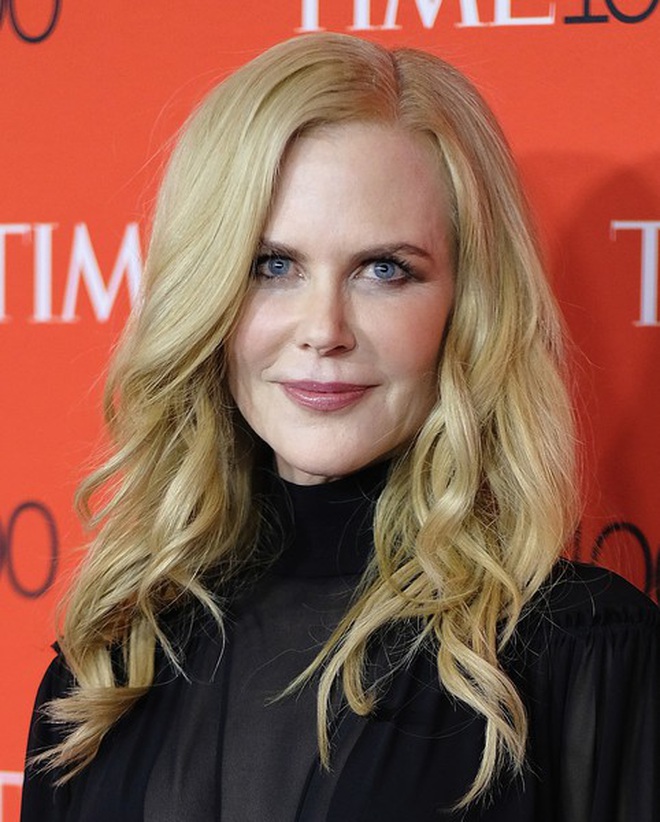 Nicole Kidman: Trẻ đẹp hút hồn ở tuổi 51 - 32