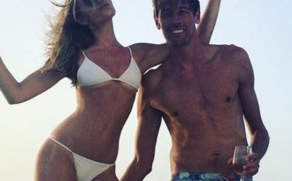 Abbey Clancy thon thả hơn sau khi sinh ba con