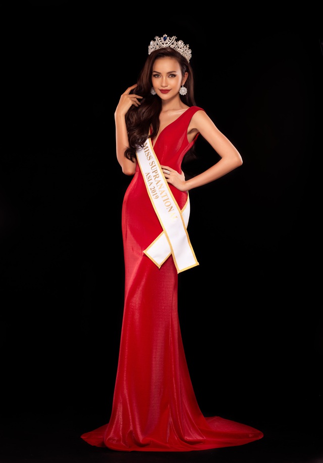 Ngắm vẻ đẹp quyến rũ của Ngọc Châu sau thành công tại Miss Supranational 2019 - 7