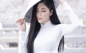Người đẹp Tô Diệp Hà gây xao xuyến khi diện áo dài trắng