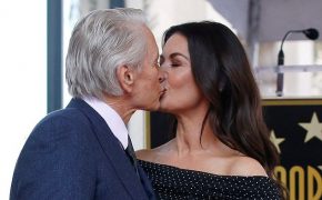 Michael Douglas được lưu tên trên đại lộ Danh vọng
