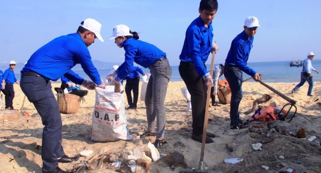 Thanh niên Bình Định hành động vì sự sống của biển