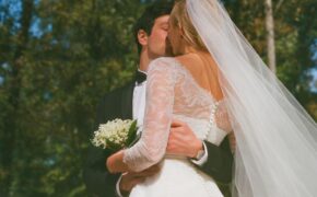 Cựu thiên thần nội y khoe ảnh đám cưới