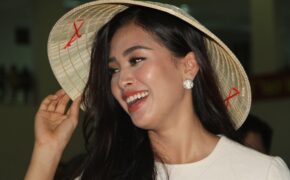 Hoa hậu Tiểu Vy giao lưu khởi nghiệp với thanh niên Bình Định