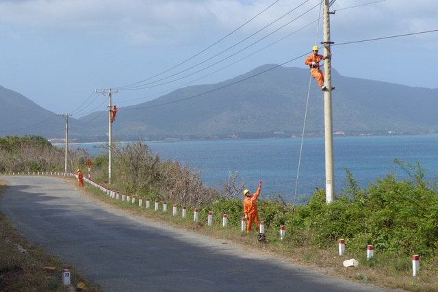 Điện góp phần ổn định an ninh chính trị, phát triển kinh tế trên các vùng biển đảo phía Nam tổ quốc