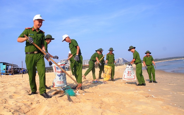 Thanh niên Bình Định hành động vì sự sống của biển - 5