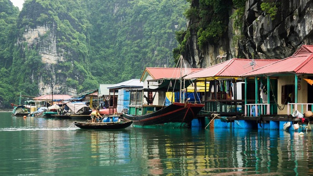 Đến Hạ Long trải nghiệm những điểm đến vui chơi nghỉ ngơi “quên lối về” - 1