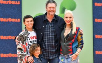 Bạn trai trẻ thân thiết với ba con của Gwen Stefani