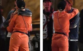 Katy Perry tình tứ hôn Orlando Bloom