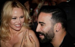 Pamela Anderson tái xuất sau khi tố bồ trẻ lừa tình