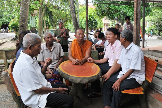 Để xây dựng xã Nông thôn mới, nhiều năm qua lãnh đạo xã Lương phi tăng cường công tác gắn kết dân tộc qua các sư sãi, làm tốt công tác tuyên truyền để người dân chung tay xây dựng nông thôn mới