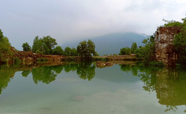 An Giang: Hố khai thác đá thành điểm 