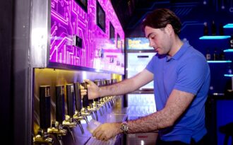 Chỉ cần 1.000 đồng cũng có thể uống bia nổi tiếng thế giới