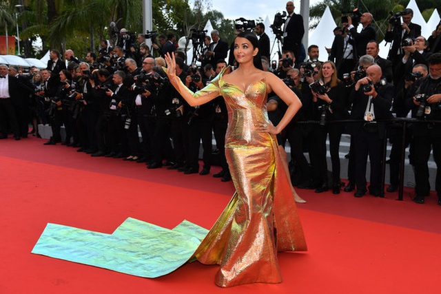 Aishwarya Rai bất ngờ mặc xấu tại Cannes - 2