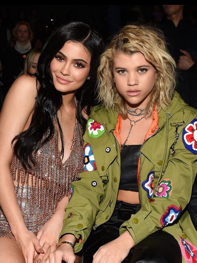 Kylie Jenner ngày càng thân thiết với Sofia Richie - 6