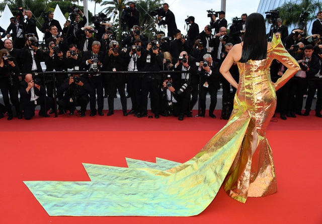 Aishwarya Rai bất ngờ mặc xấu tại Cannes - 4