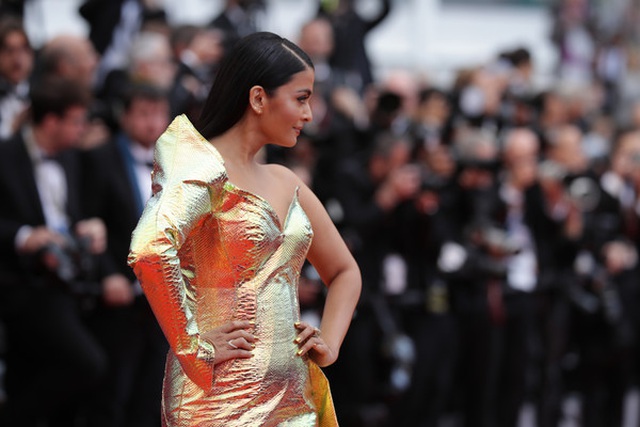 Aishwarya Rai bất ngờ mặc xấu tại Cannes - 5