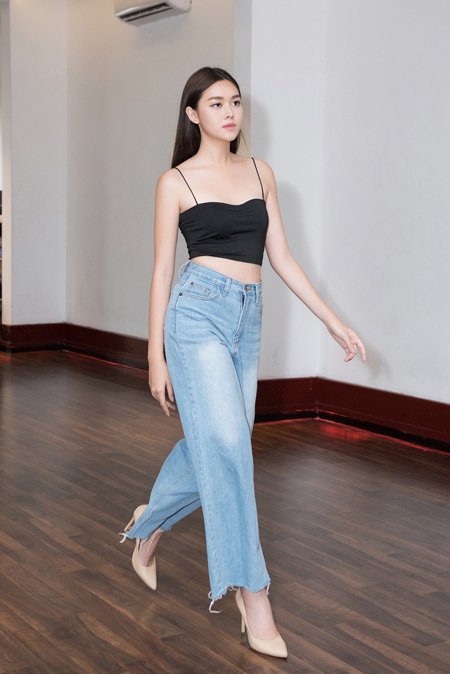 Hoa hậu Quốc tế Mariem Velazco tận tình hướng dẫn Tường San catwalk - 9