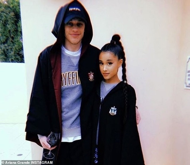 Ariana Grande đột ngột hủy hôn với Pete Davidson - 5