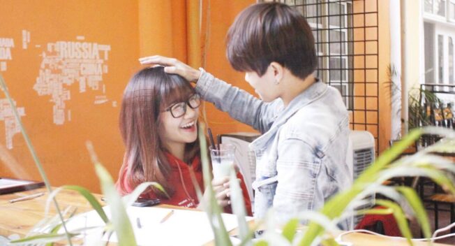 Chuyện tình cảm động của nữ hoạ sĩ 9X vừa kết hôn phát hiện bị ung thư