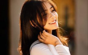 “Hot girl áo dài” Bắc Ninh lại gây thương nhớ trong bộ ảnh cuối thu