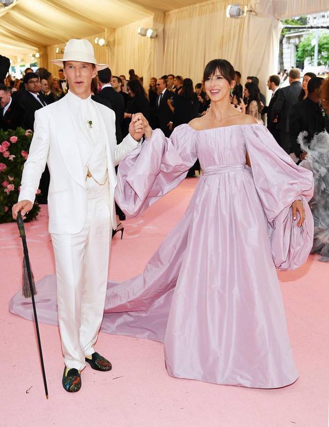 Những cặp đôi hoàn hảo trên thảm đỏ Met gala 2019 - 16