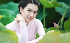 Cận cảnh nhan sắc của bà mẹ hai con trẻ trung xinh đẹp như gái tuổi 18